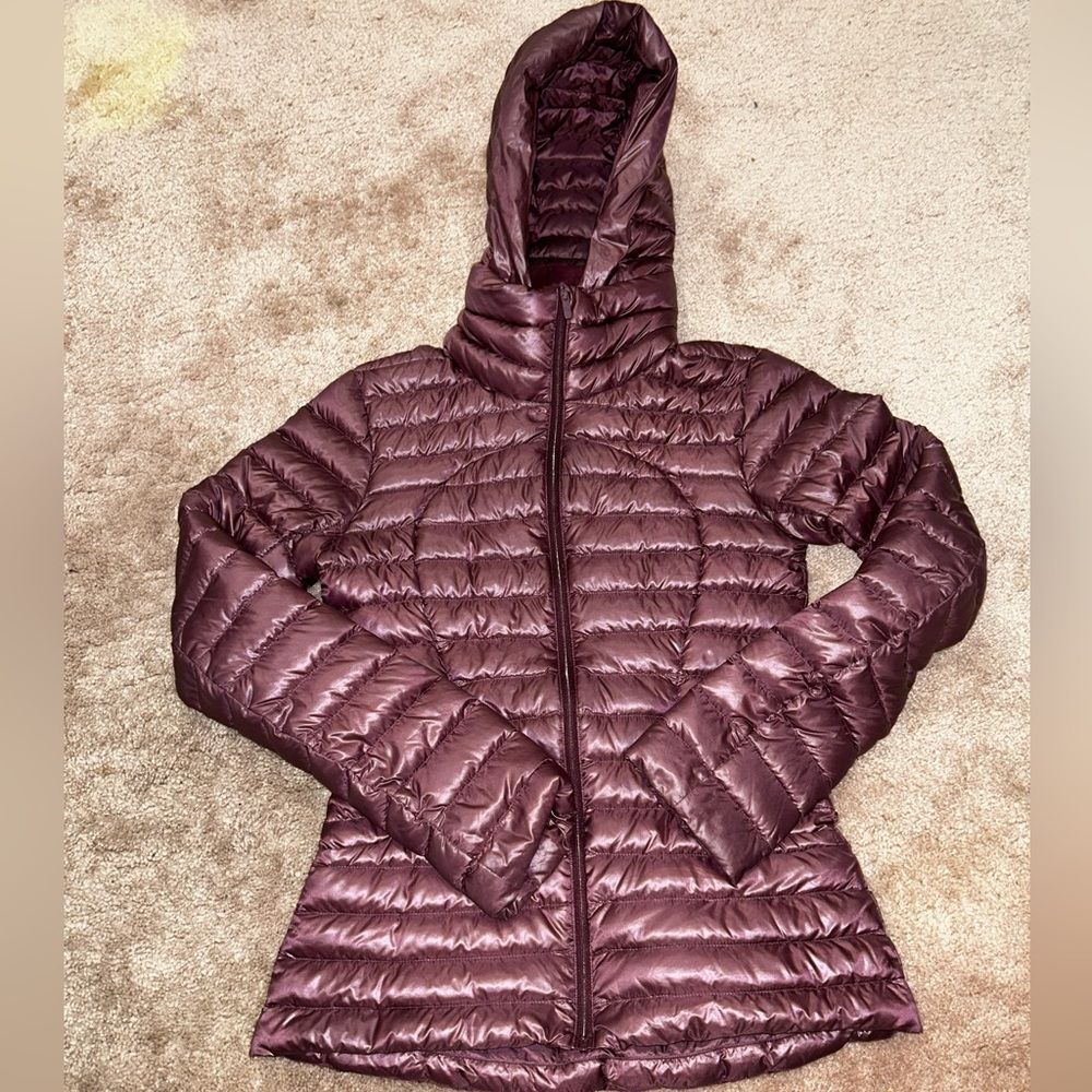 Women’s Lululemon Burgundy Pack it Down Shine Puffer Jacket Bordeaux Drama 2 - Picture 5 of 12